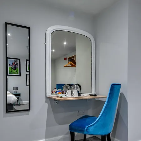 Stableside At Racecourse Hotel